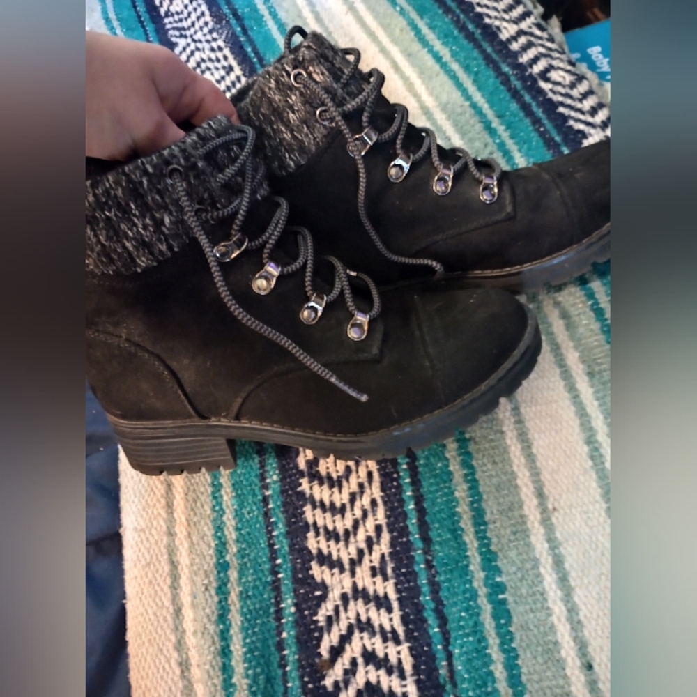 Women's Size 6.5 Black and Gray Combat Boots For Sale!